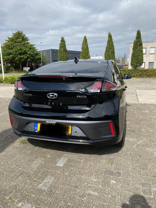 Afbeeldingslocatie: https://tweakers.net/i/z8TW1aMNdMuBEfwyeecJ_ZJuVz4=/x800/filters:strip_icc():strip_exif()/f/image/KqYuU9mSCYjtE99wsfV8s9J2.jpg?f=fotoalbum_large
