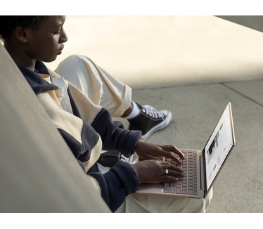 Microsoft Surface Laptop Go