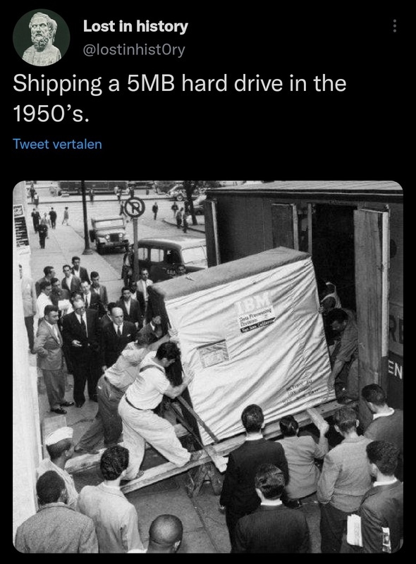 Afbeeldingslocatie: https://tweakers.net/i/zAGsDKKVVWvMoKDNk2AmA7ni58U=/x800/filters:strip_icc():strip_exif()/f/image/O1MCB4hrzOeV2O5SPXixJ5Hu.jpg?f=fotoalbum_large