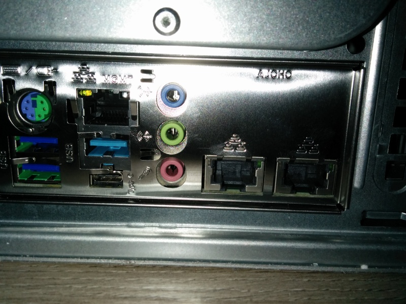 Afbeeldingslocatie: https://tweakers.net/i/zHPK7EpvTvfRNdxDAd8rD1Ubyn4=/800x/filters:strip_icc()/f/image/kZ8xG3i2018vmfyiaZR9pqyP.jpg?f=fotoalbum_large