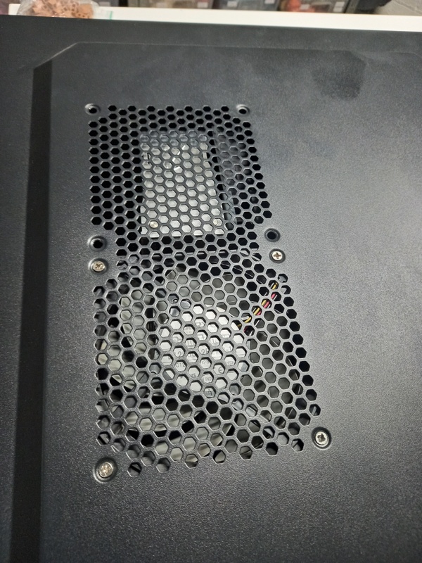 Afbeeldingslocatie: https://tweakers.net/i/zHtgAkeTzGxyj0OzcTfLIzGWXtY=/x800/filters:strip_icc():strip_exif()/f/image/mkVFyU8MsimcKmQDnFGyCY9D.jpg?f=fotoalbum_large