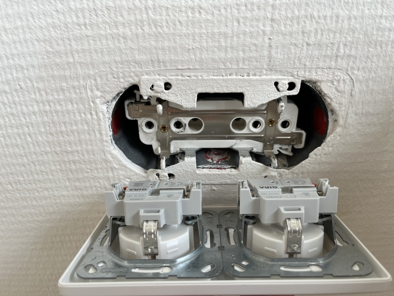 Afbeeldingslocatie: https://tweakers.net/i/zKinpVgiPALBsGHYvtPLAdCU8Tk=/800x/filters:strip_icc():strip_exif()/f/image/UlFvrbuYDiB5HAvZRLiUOHN4.jpg?f=fotoalbum_large
