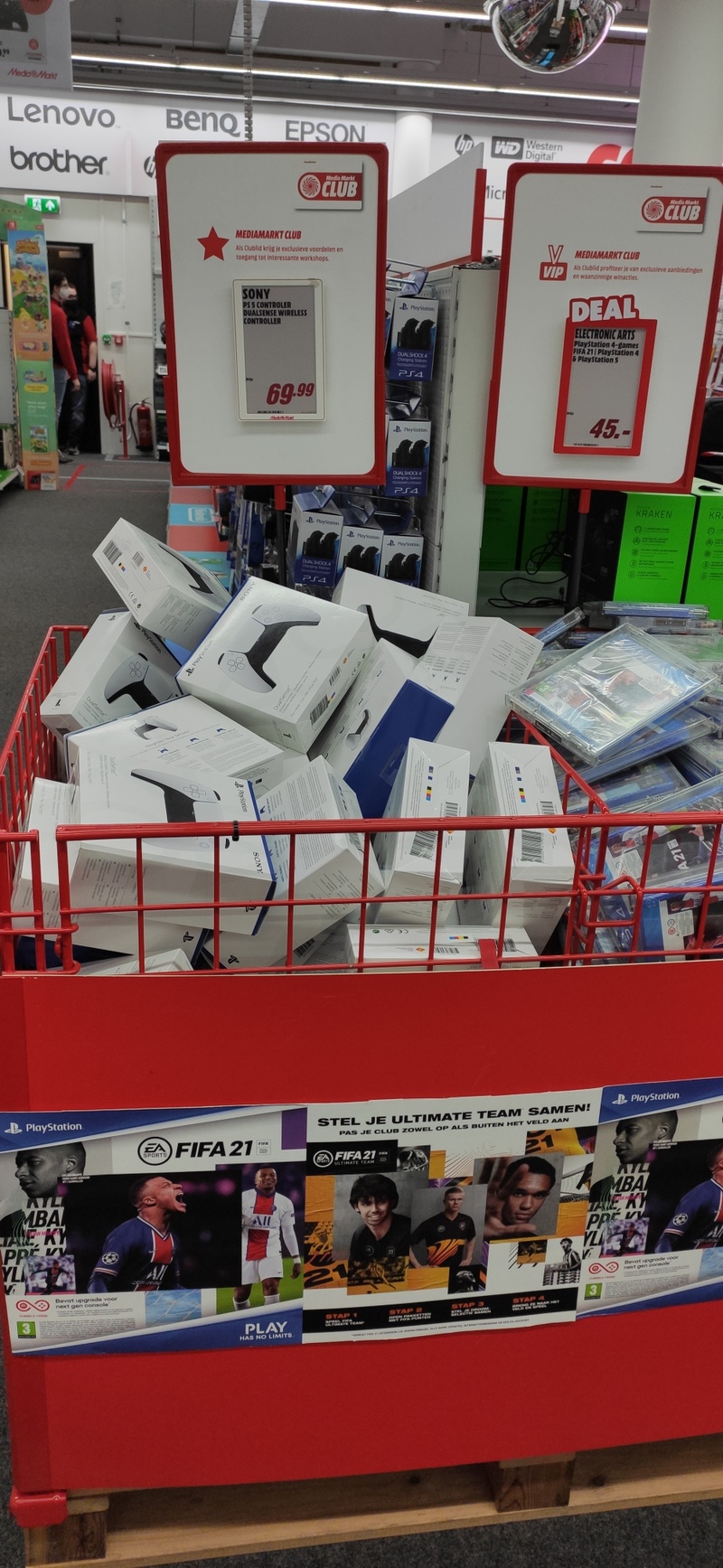 Afbeeldingslocatie: https://tweakers.net/i/zMl70RORm81PVvUx5wNhqzuVCCQ=/800x/filters:strip_icc():strip_exif()/f/image/bE8J1A93Qt6W3Q97VHfq8dHo.jpg?f=fotoalbum_large