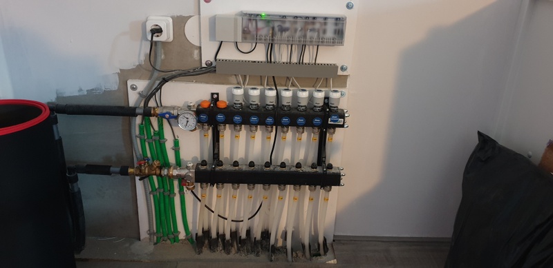 Afbeeldingslocatie: https://tweakers.net/i/zOSojL8aOcTN5mrX718tvPpb-BY=/800x/filters:strip_icc():strip_exif()/f/image/6sunKqkPgXZhuvIoyhOv8E8O.jpg?f=fotoalbum_large