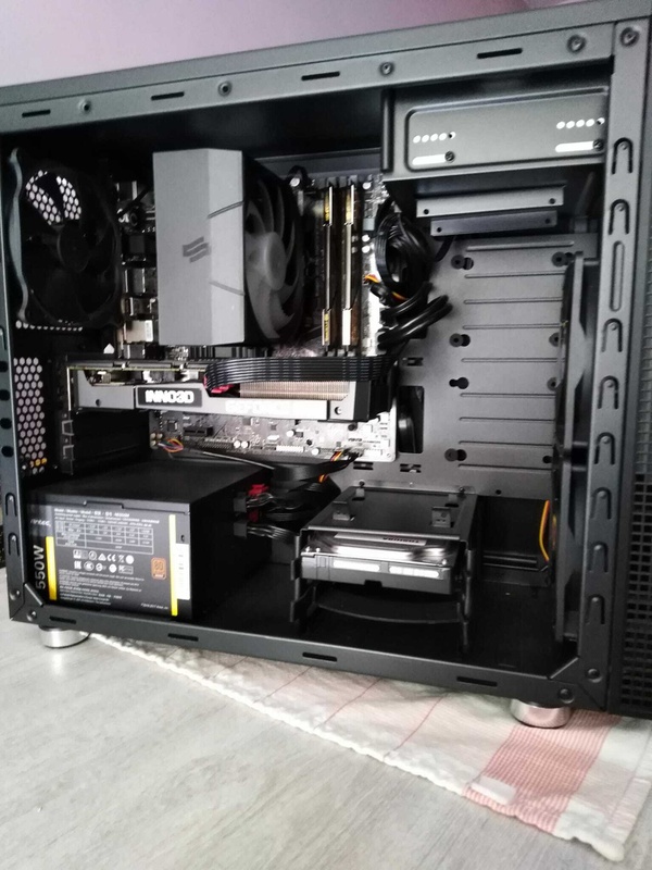 Afbeeldingslocatie: https://tweakers.net/i/zOdu9lG_2Wcu5Z3IN4PVqiIcF80=/x800/filters:strip_icc():strip_exif()/f/image/OLutB8oEYmgF8lRi6trjDNhJ.jpg?f=fotoalbum_large