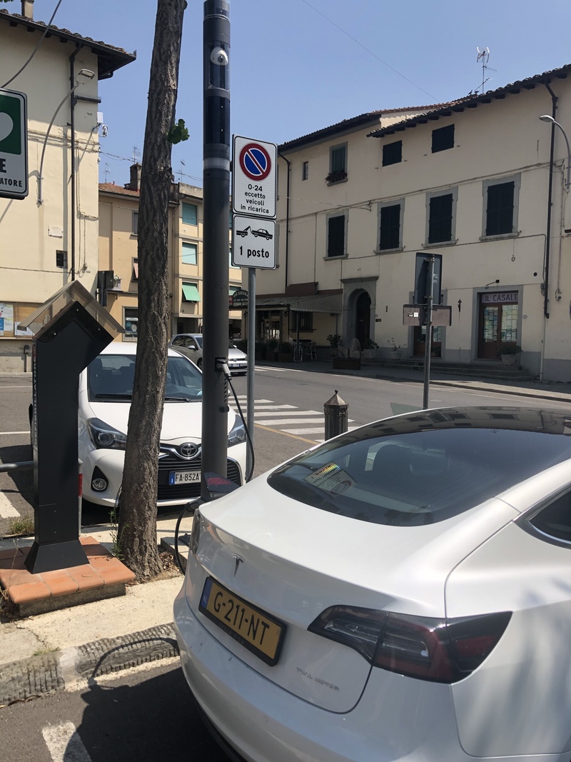 Afbeeldingslocatie: https://tweakers.net/i/zQTHJOJ43tWAW8UL3R6LyzrV46g=/800x/filters:strip_icc():strip_exif()/f/image/J5wphrwf5ItcJ61NYYuSe2KB.jpg?f=fotoalbum_large