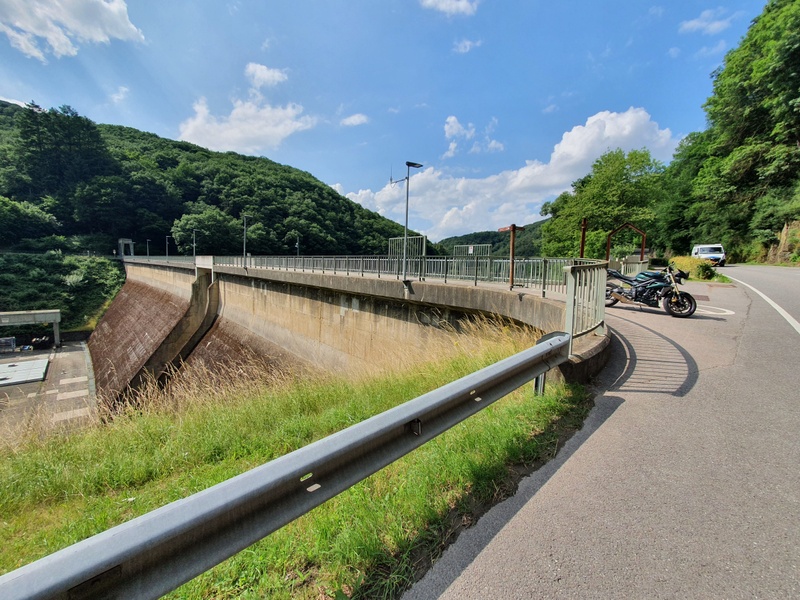 Afbeeldingslocatie: https://tweakers.net/i/zTdL2mBbrm3wePcFiyq5X6eZL5g=/800x/filters:strip_icc():strip_exif()/f/image/FoF1Nx94tS7DwG3O8oX76A7o.jpg?f=fotoalbum_large