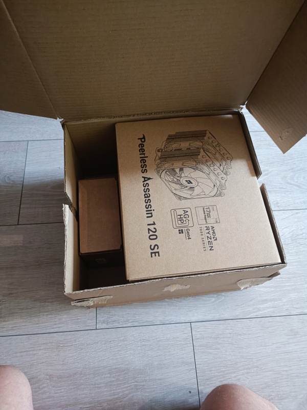 Afbeeldingslocatie: https://tweakers.net/i/zU8AFymyNNOdpPC3sUXrUpvKg1c=/x800/filters:strip_icc():strip_exif()/f/image/cGZZuhGbLx801NLfx3FohiYS.jpg?f=fotoalbum_large