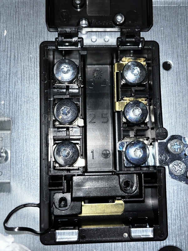 Afbeeldingslocatie: https://tweakers.net/i/zUFcG1oxntUAEmHsXoXSY4ZK3tA=/x800/filters:strip_icc():strip_exif()/f/image/Bda0Z7X70VkzxPy67ws9L4uE.jpg?f=fotoalbum_large