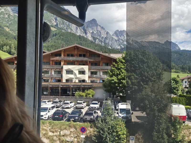 Afbeeldingslocatie: https://tweakers.net/i/zagLxQKSsNlzcOYkfna4k70izzc=/800x/filters:strip_icc():strip_exif()/f/image/7lTo82pZ30bwczW6DAfNfgtq.jpg?f=fotoalbum_large