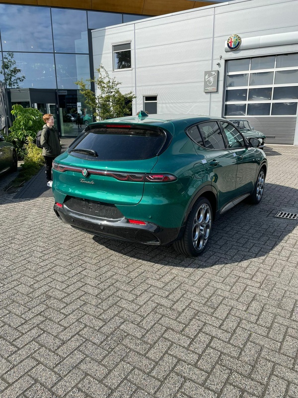 Afbeeldingslocatie: https://tweakers.net/i/zc1bExadWPf0nLZDr4SkYmgWTqQ=/x800/filters:strip_icc():strip_exif()/f/image/8yfwGPxF21gd7yARJbwXSodx.jpg?f=fotoalbum_large