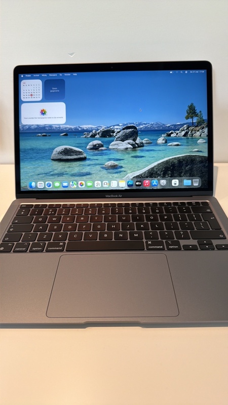 MacBook Air M1 2021 13.3” 8GB RAM, 256GB SSD 8 cores accu 95