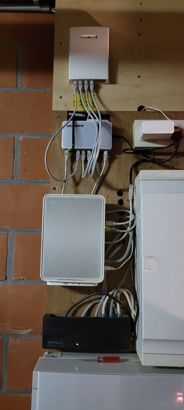 Afbeeldingslocatie: https://tweakers.net/i/zq-yhG8QU6iGQBNuuKOkaK6dJRg=/x800/filters:strip_icc():strip_exif()/f/image/j1ZgKLw5Swnn1tmrnaQL4v3I.jpg?f=fotoalbum_large