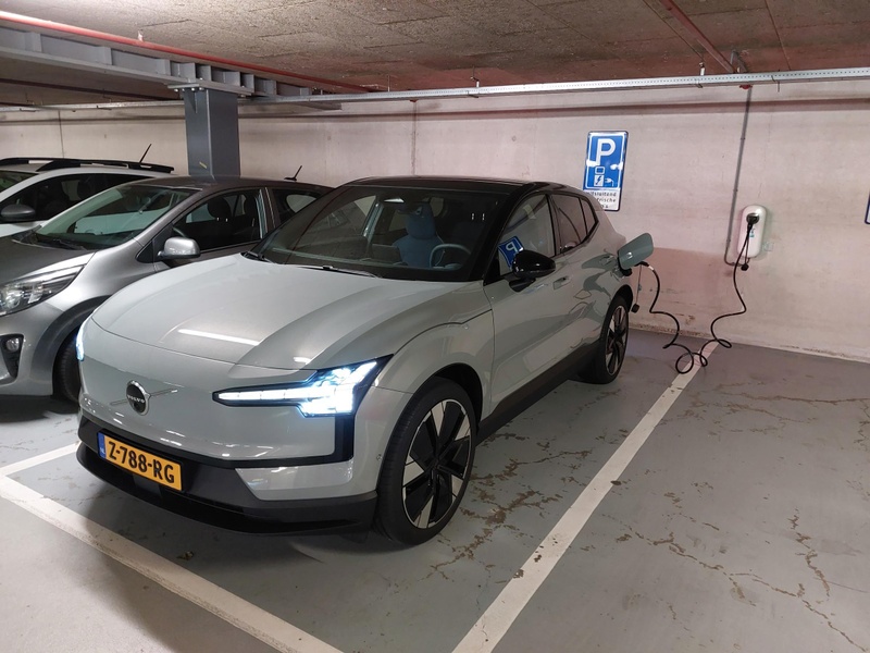 Afbeeldingslocatie: https://tweakers.net/i/zq_TQQskn8RP2oGcERO8tnvBNrk=/800x/filters:strip_icc():strip_exif()/f/image/hFl8Z6iMfdoCSsYBT2yafcjf.jpg?f=fotoalbum_large