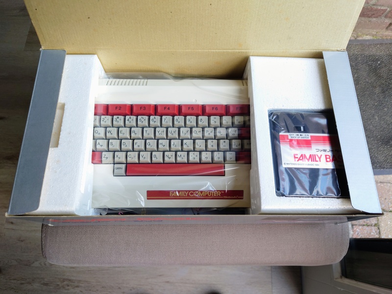 Afbeeldingslocatie: https://tweakers.net/i/zsw8Dan842XJXg7fV0ouHMuHMEU=/800x/filters:strip_icc():strip_exif()/f/image/iU14B671IdH7Lu5QjMp1NmCI.jpg?f=fotoalbum_large