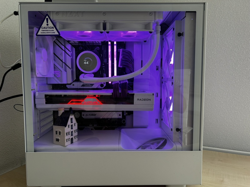 Afbeeldingslocatie: https://tweakers.net/i/zuAZpaHzWpnS3Okg9vk2FP-putc=/800x/filters:strip_icc():strip_exif()/f/image/l3l75wpUy47JaSpc0Zy6IBNs.jpg?f=fotoalbum_large