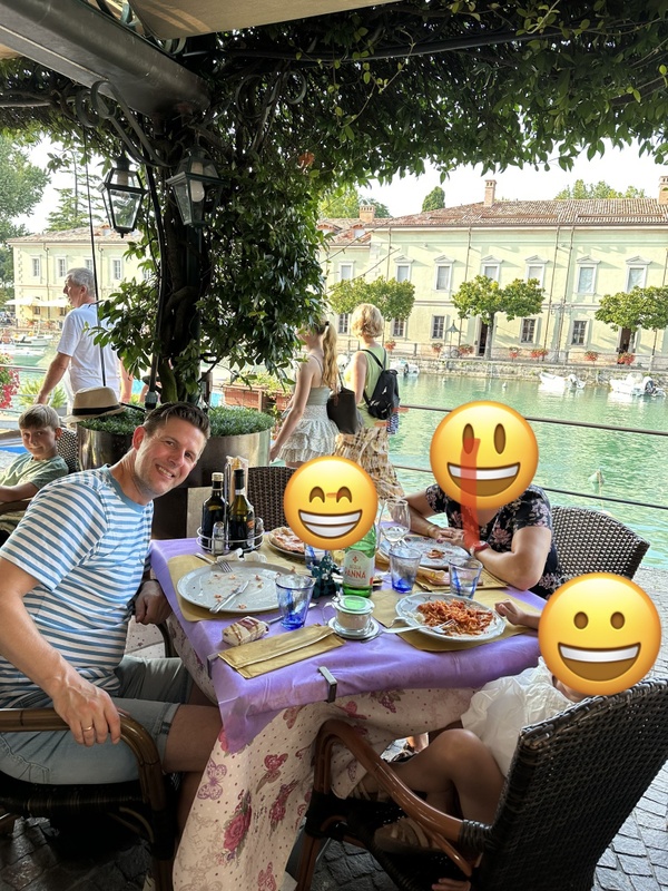 Afbeeldingslocatie: https://tweakers.net/i/zuqSv-zH86o6abv_WL9hhiyX7lk=/x800/filters:strip_icc():strip_exif()/f/image/j7qfhQyI9xHvDr9wY7rI9zpD.jpg?f=fotoalbum_large